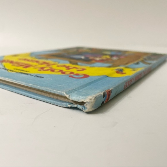 Vintage Disneys Goofy Minds the House Book - Picture 5 of 13